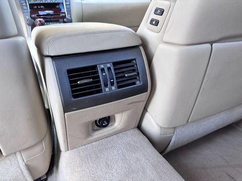 Used 2008 Lexus LS 460 L w/ Preferred Accessory Pkg RWD image 40