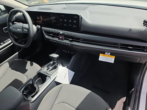 New 2026 Kia K4 FWD image 10