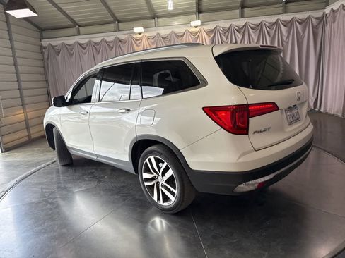 Used 2016 Honda Pilot Touring image 6