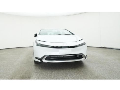 New 2025 Toyota Prius XSE image 31