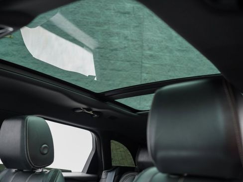 Used 2022 Land Rover Range Rover Velar R-Dynamic S image 34