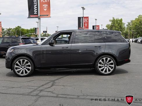 Used 2025 Land Rover Range Rover Long Wheelbase Autobiography AWD/4WD image 4