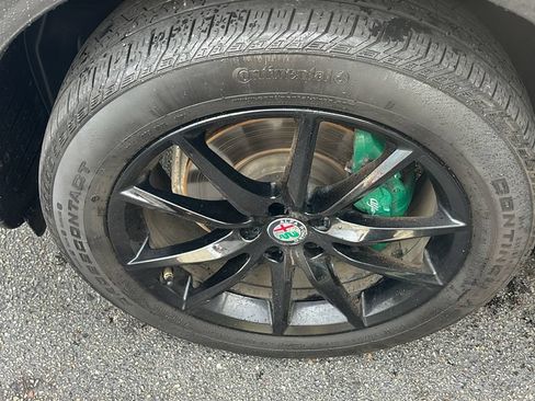 Used 2018 Alfa Romeo Stelvio Ti AWD/4WD image 31