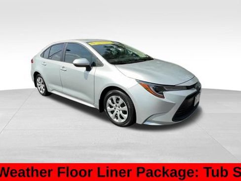 Used 2025 Toyota Corolla LE FWD image 10