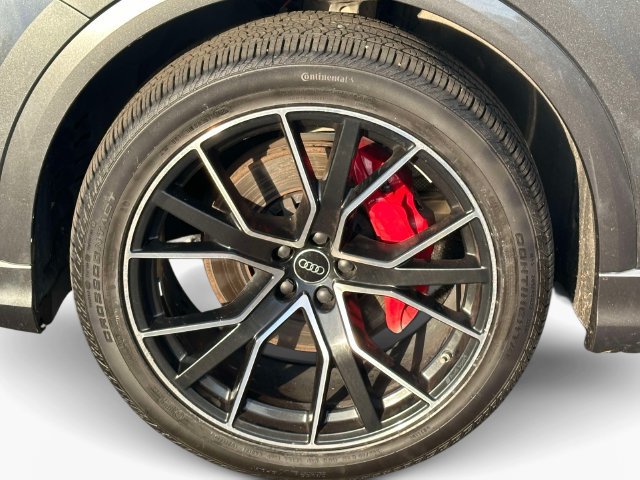 Used 2023 Audi Q8 Prestige AWD/4WD image 10