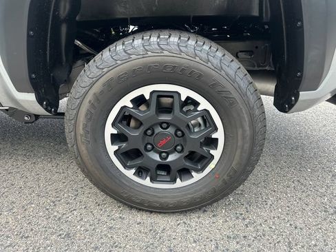 New 2026 Toyota Tacoma TRD Off-Road AWD/4WD image 12