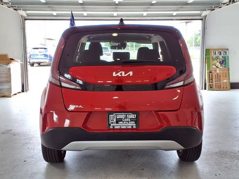 Used 2024 Kia Soul LX w/ Option Group 015 FWD image 19