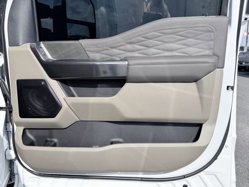 Used 2026 Ford F250 Platinum w/ Platinum Plus Package image 33