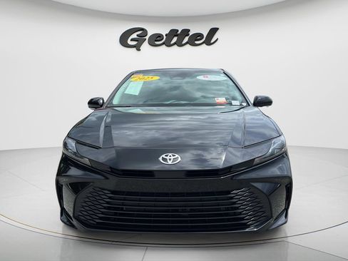 Used 2025 Toyota Camry LE w/ Convenience Package FWD image 2