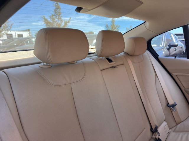 Used 2013 BMW 328i Sedan RWD image 22