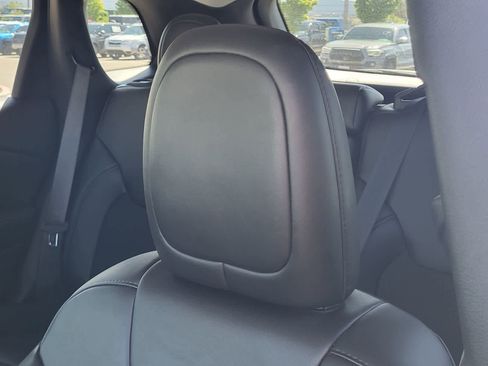 Used 2019 Jeep Cherokee Latitude Plus w/ Comfort/Convenience Group AWD/4WD image 12