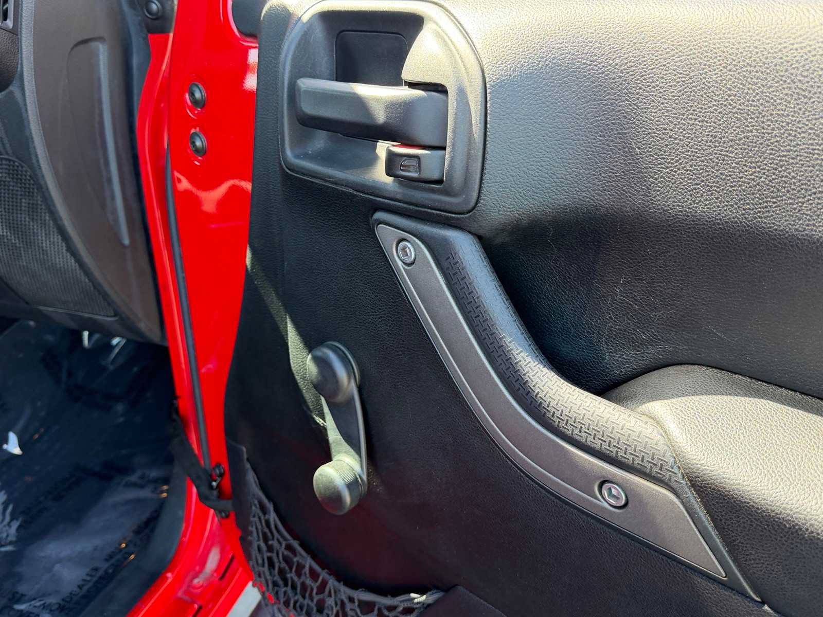 Used 2016 Jeep Wrangler Unlimited Sport w/ Connectivity Group AWD/4WD image 28