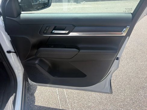 Used 2025 GMC Terrain Elevation FWD image 23