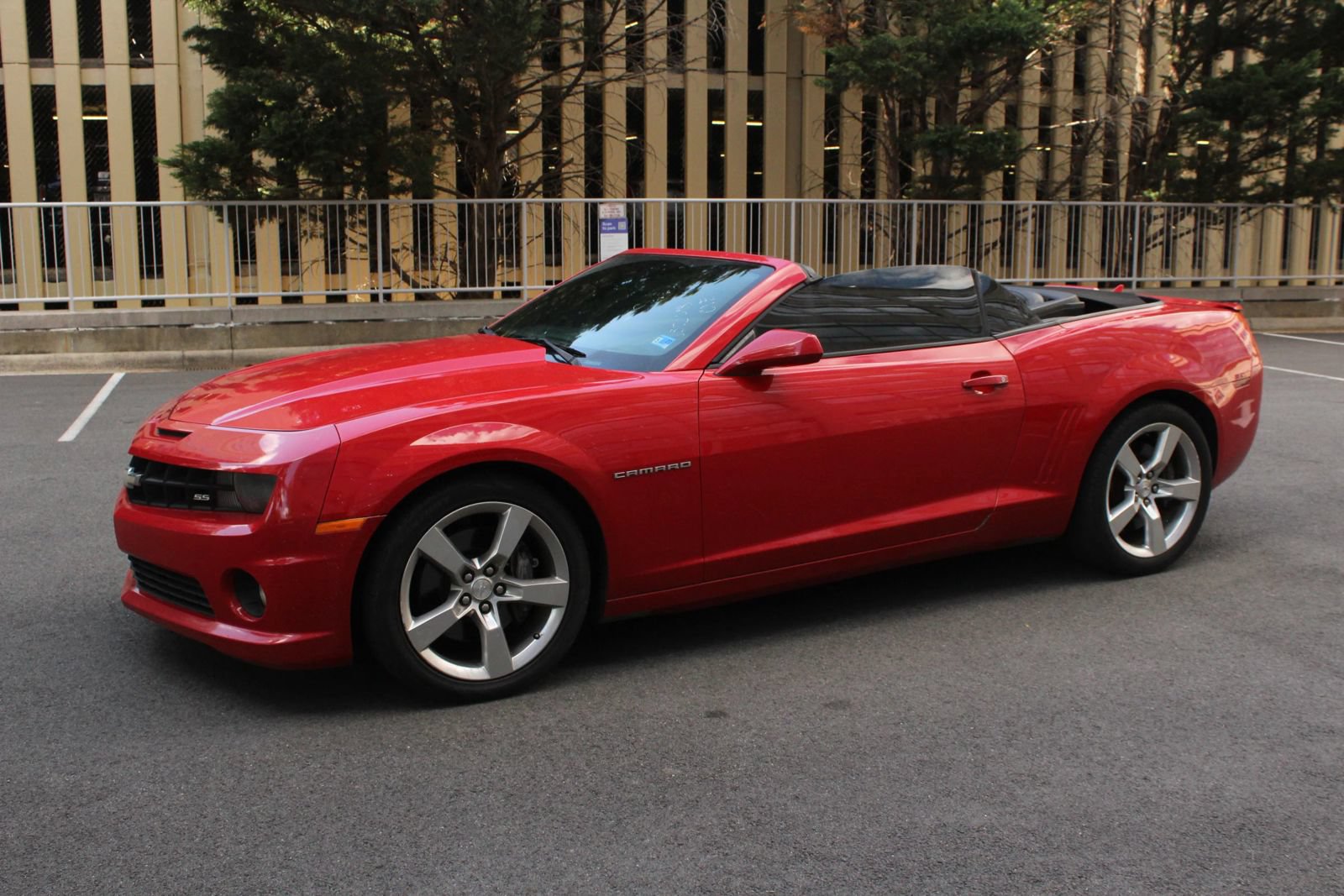 Used 2012 Chevrolet Camaro SS RWD image 12