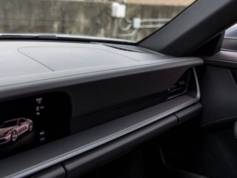 Certified 2022 Porsche 911 Carrera image 64