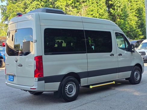 Used 2022 Mercedes-Benz Sprinter 2500 image 7