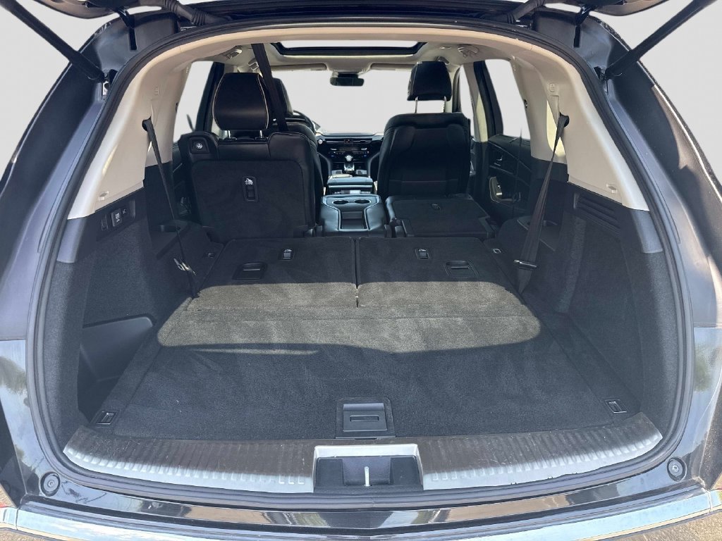 Used 2023 Acura MDX w/ Advance Package AWD/4WD image 6