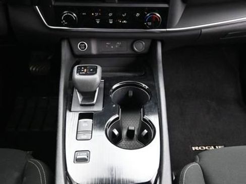 Used 2023 Nissan Rogue S FWD image 15