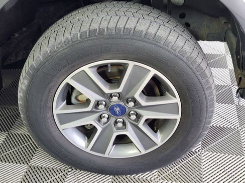 Used 2016 Ford F150 XLT w/ Equipment Group 302A Luxury AWD/4WD image 9