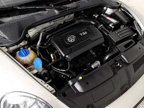 Used 2016 Volkswagen Beetle 1.8T SE image 41