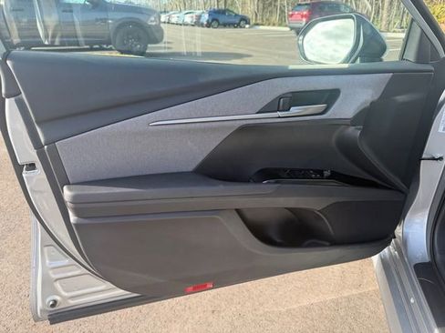 Used 2026 Toyota Camry LE w/ Convenience Package image 5