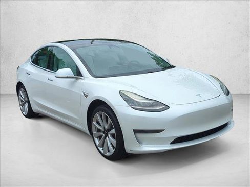 Used 2019 Tesla Model 3 Standard Range Plus RWD image 3