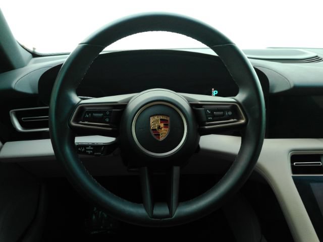 Used 2022 Porsche Taycan RWD image 32