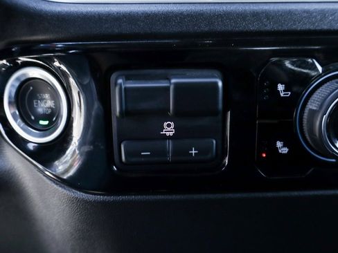 Used 2025 Chevrolet Silverado 3500 LT w/ Convenience Package image 36