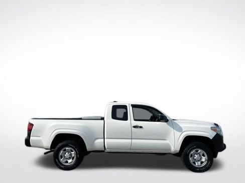Used 2021 Toyota Tacoma SR AWD/4WD image 16