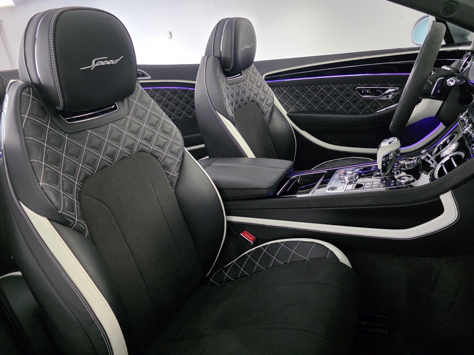 Used 2024 Bentley Continental GT Speed AWD/4WD image 21