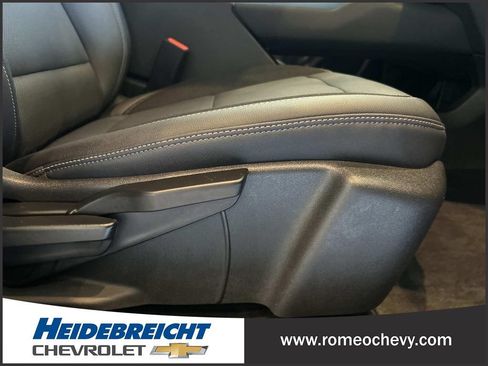 Used 2024 Chevrolet Equinox EV LT FWD image 34