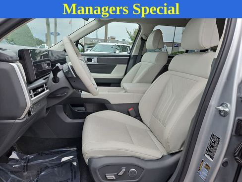 Used 2025 Hyundai Santa Fe SEL AWD/4WD image 13