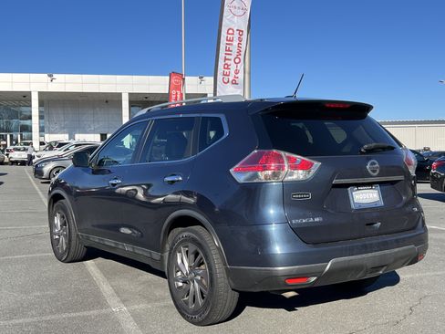 Used 2016 Nissan Rogue SL w/ SL Premium Package image 36