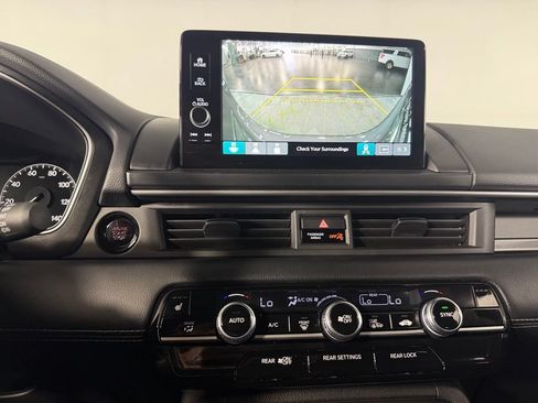 Used 2025 Honda Pilot EX-L image 18