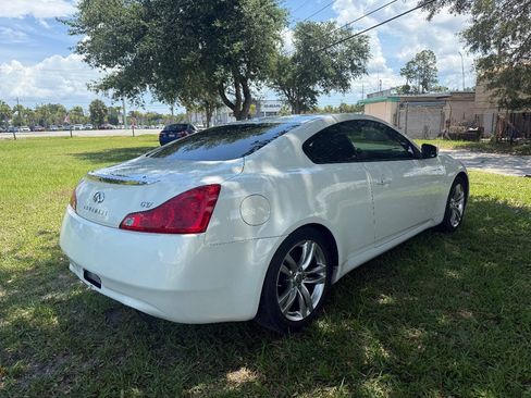 Used 2009 INFINITI G37 Journey w/ Premium Pkg RWD image 3