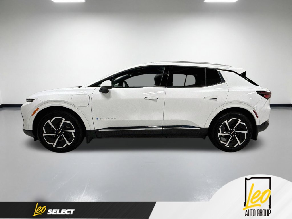 Used 2024 Chevrolet Equinox EV LT w/ LPO, Interior Storage Package FWD image 10
