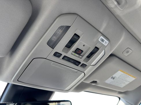 New 2026 Toyota Highlander XLE AWD/4WD image 18