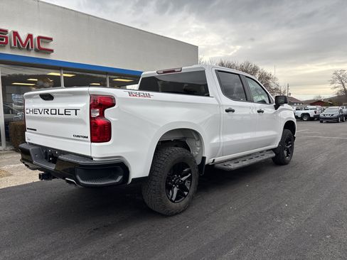 Used 2024 Chevrolet Silverado 1500 Custom Trail Boss w/ LPO, Dark Essentials Package image 3