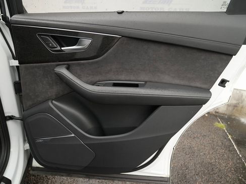 Used 2020 Audi SQ7 Prestige w/ Prestige Package image 42