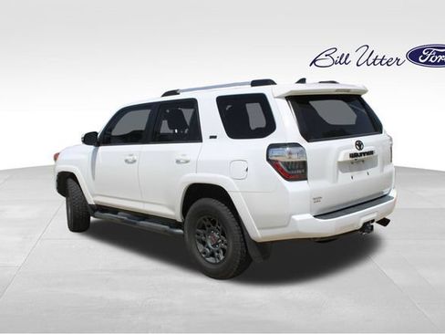 Used 2021 Toyota 4Runner SR5 Premium w/ Moonroof Package RWD image 7