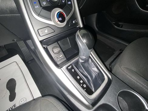 Used 2016 Hyundai Elantra Value Edition FWD image 19