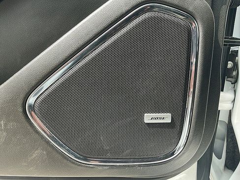 Used 2020 GMC Yukon XL Denali image 29