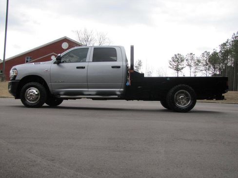 Used 2022 RAM 3500 Tradesman w/ Max Tow Package image 5