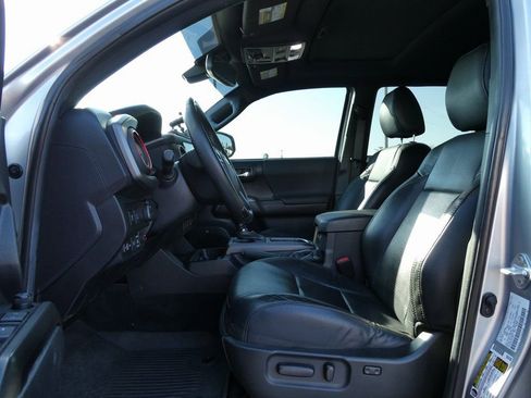 Used 2023 Toyota Tacoma TRD Off-Road w/ TRD Premium Off Road Package AWD/4WD image 23