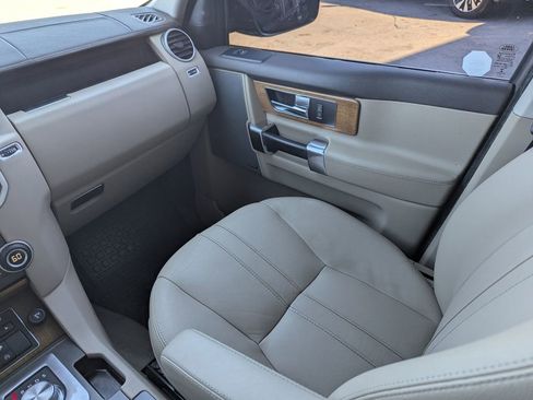 Used 2016 Land Rover LR4 HSE Silver Edition image 18