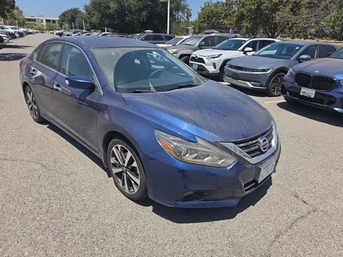 Used 2018 Nissan Altima 2.5 SR FWD image 7