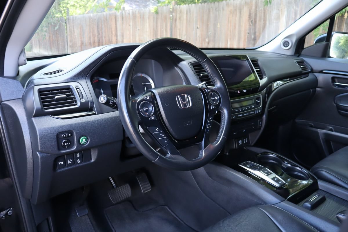 Used 2016 Honda Pilot Touring image 15