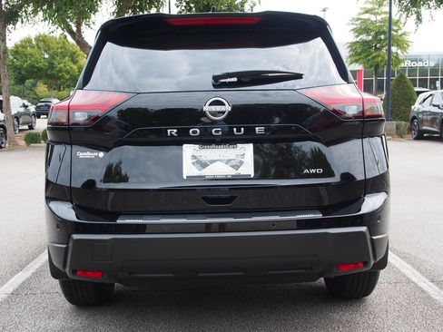 Used 2026 Nissan Rogue SV AWD/4WD image 6