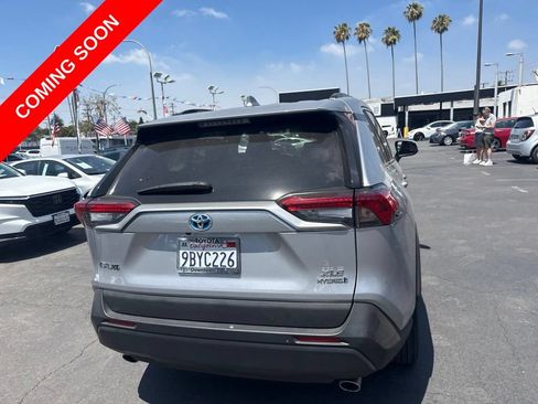 Used 2022 Toyota RAV4 XLE AWD/4WD image 6