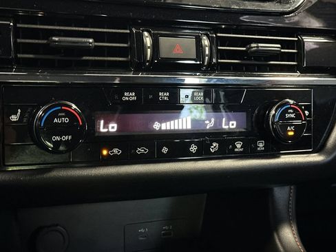 Used 2025 Nissan Pathfinder Rock Creek AWD/4WD image 21